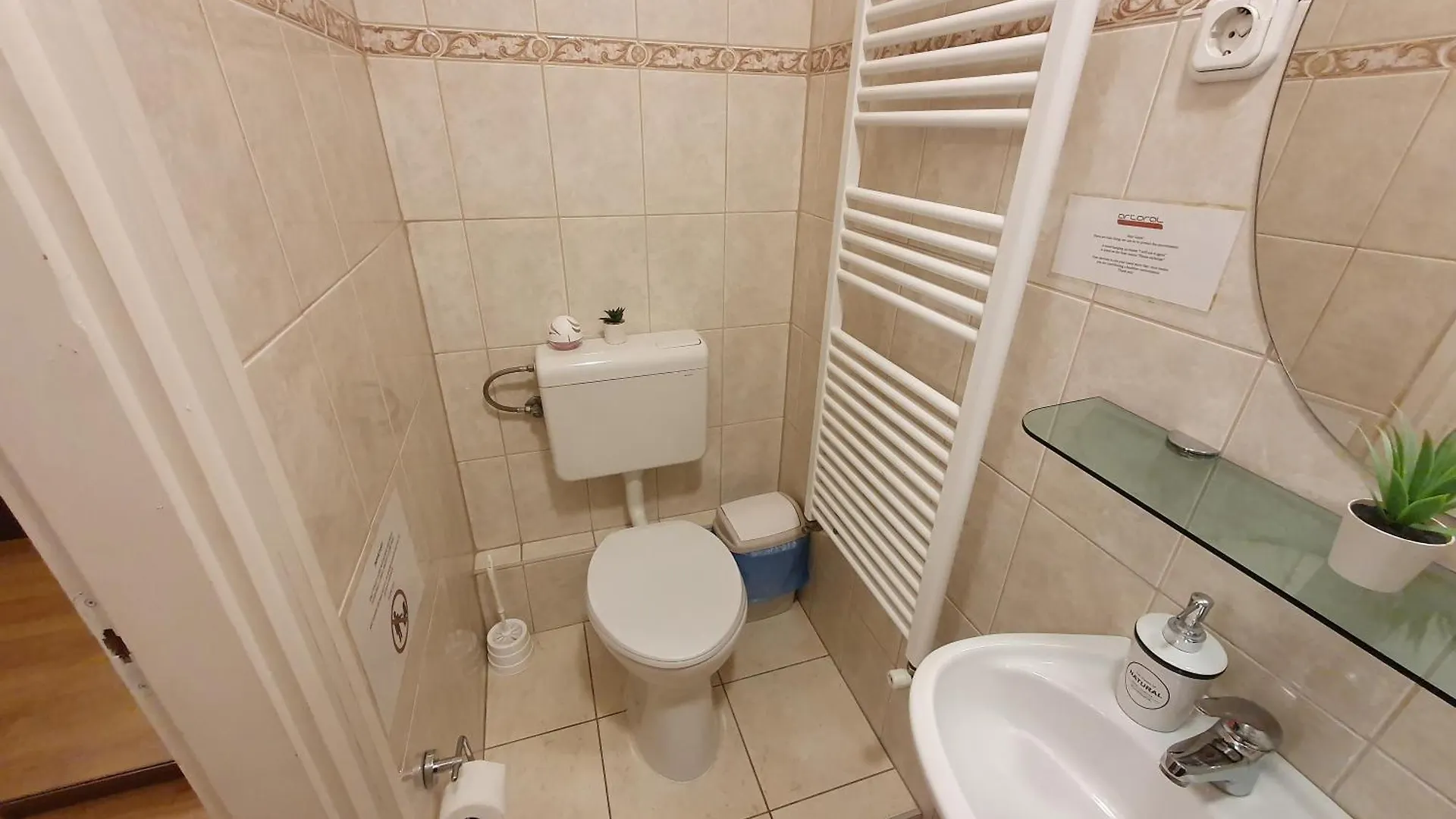 Elegancia Residence Budapest 0*,  Hungary